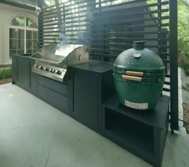 Наш стол из камня — устойчив и прочен, идеален для Kamado
